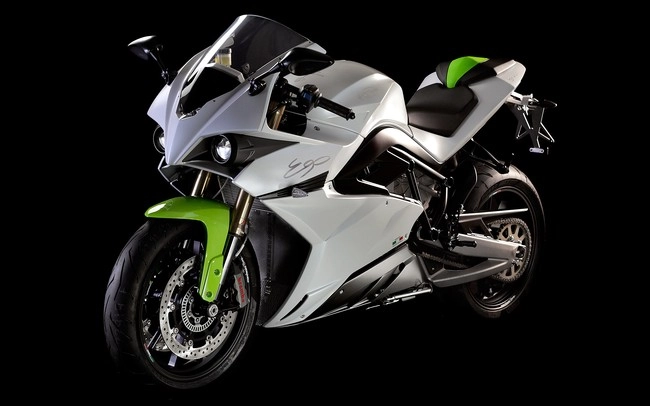 Siêu môtô điện energica ego 45 mạnh mẽ như môtô phân khối lớn - 1