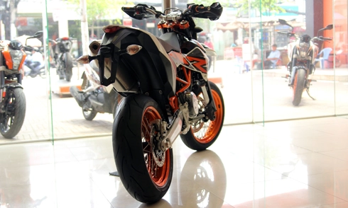 Siêu môtô ktm 690 smc r đầu tiên tại việt nam - 3