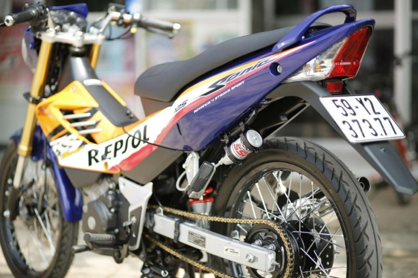 Sonic 125 phiên bản repsol đẹp lung linh - 4