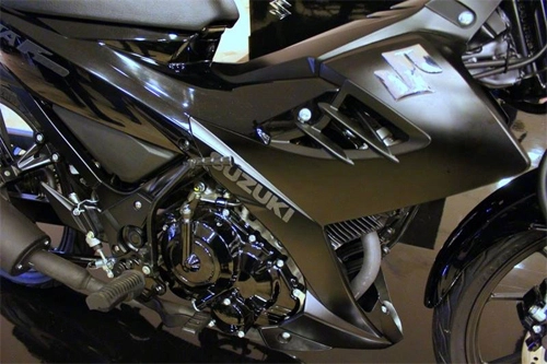 Suzuki giới thiệu satria f150 phiên bản đen tuyền - 2