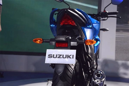 Suzuki gixxer sẽ được chào bán tại indonesia với giá 1090 usd - 7
