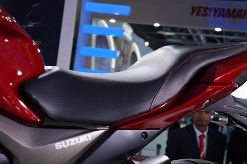 Suzuki gixxer sẽ được chào bán tại indonesia với giá 1090 usd - 9