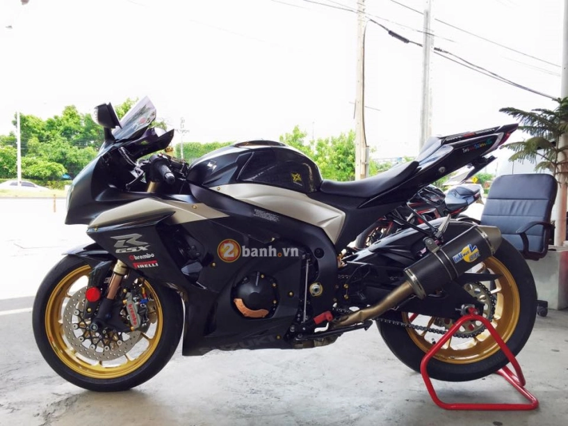 Suzuki gsx-r1000 độ khủng khoe dáng tại thái lan - 1