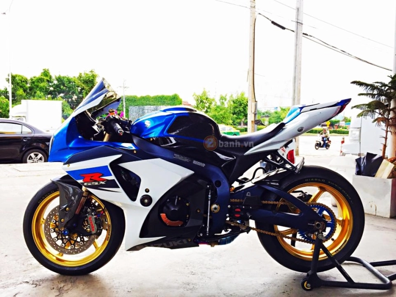 Suzuki gsx-r1000 độ khủng khoe dáng trên đất thái - 14