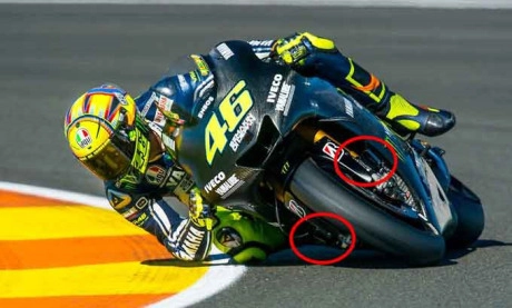 Suzuki gsx-rr sử dụng phểu làm mát phanh brembo trên đường đua motogp - 2