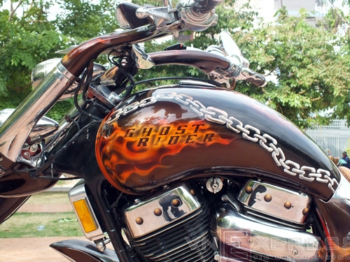 Suzuki intruder cỗ máy mới của ghost rider - 7