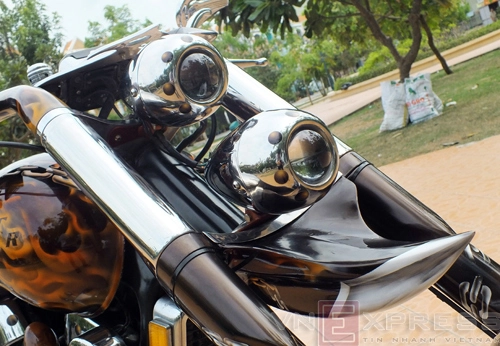 Suzuki intruder cỗ máy mới của ghost rider - 13