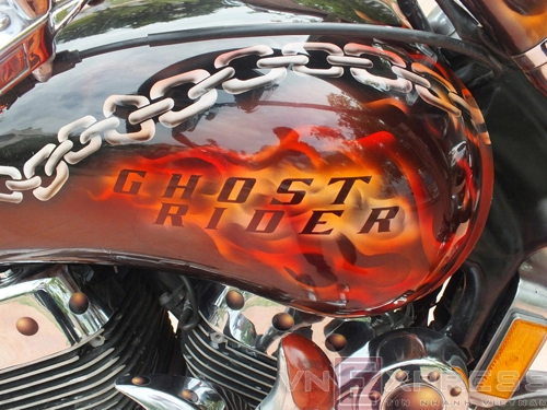 Suzuki intruder cỗ máy mới của ghost rider - 19