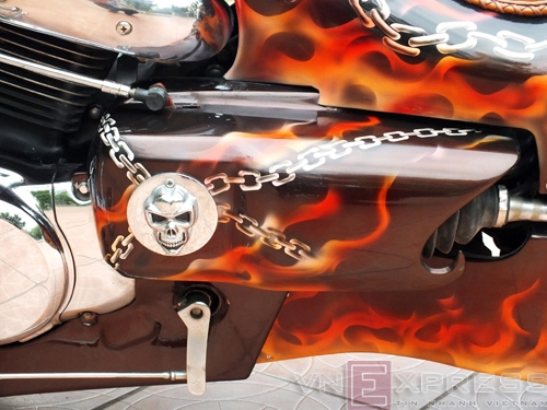 Suzuki intruder cỗ máy mới của ghost rider - 20