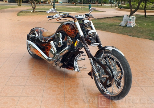 Suzuki intruder cỗ máy mới của ghost rider - 15