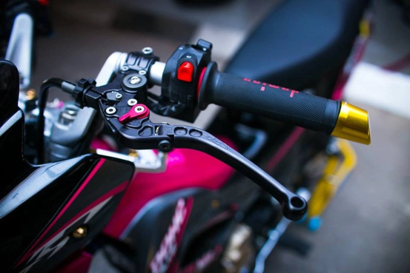 Suzuki raider 150 độ gần như full option của biker sài gòn - 9