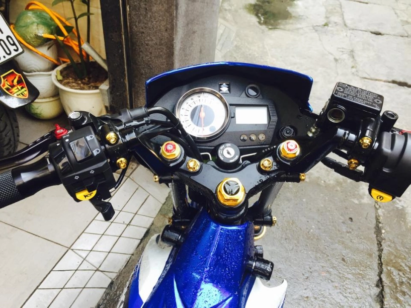 Suzuki raider độ nổi bật của biker hà thành - 2