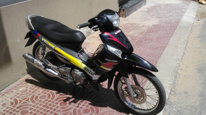 Suzuki revo 110 độ tem đấu - 4