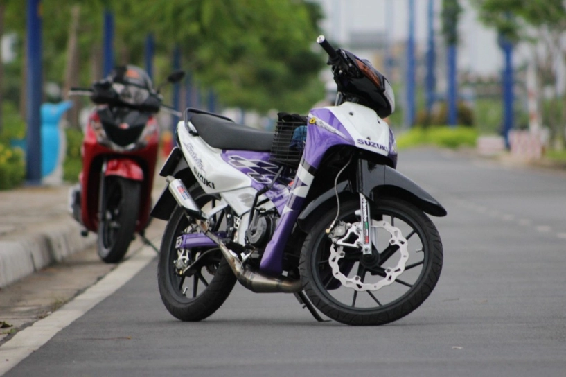 Suzuki satria đi học - 13