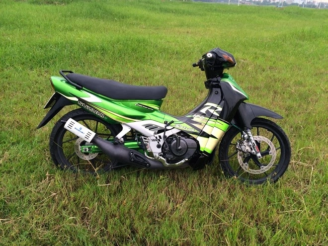 Suzuki satria đi học - 2