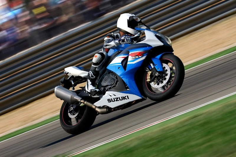 Suzuki triệu hồi 23000 chiếc sportbike gsx-r750 và gsx-r1000 - 5