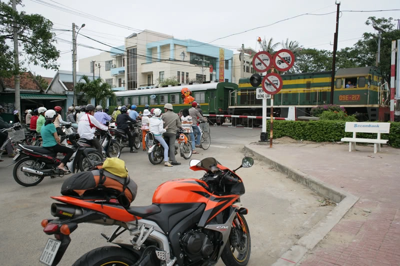 Tay lái gà thực hiện chuyến hà nội - sài gòn chặng 5 - 7