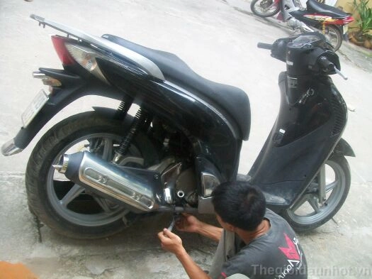 Thay dầu nhớt cho honda sh - 2