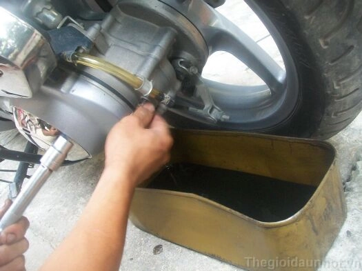 Thay dầu nhớt cho honda sh - 9