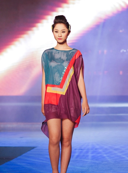 Thiết kế tại vietnam fashion week ngày 612 - 13