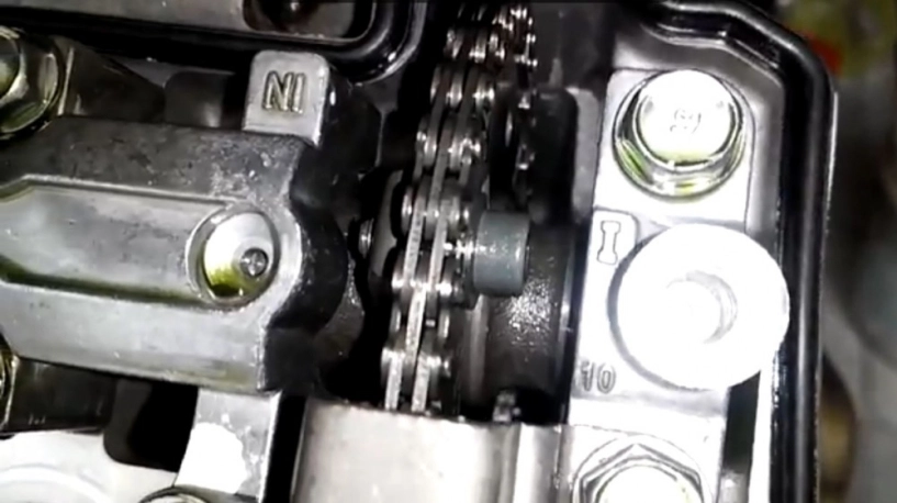 Thử phân biệt bên trong đầu bò xe raider và fx125 nhà suzuki - 3