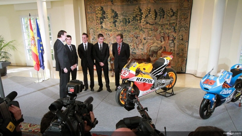 Thủ tướng tây ban nha tổ chức mừng công cho các tay đua motogp 2013 - 2