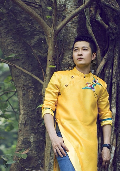 Thuận việt tự làm mẫu cho sưu tập áo dài mới - 7