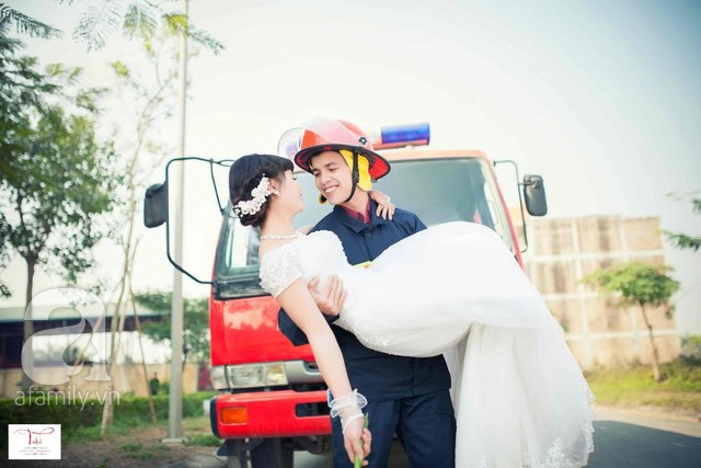 Tình yêu 7 năm tuyệt đẹp của chàng lính cứu hỏa trong bộ ảnh cưới gây sốt - 3