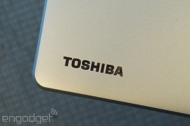 Toshiba giới thiệu hai mẫu laptop mới tại ifa 2014 - 8