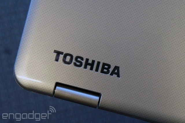 Toshiba giới thiệu hai mẫu laptop mới tại ifa 2014 - 15