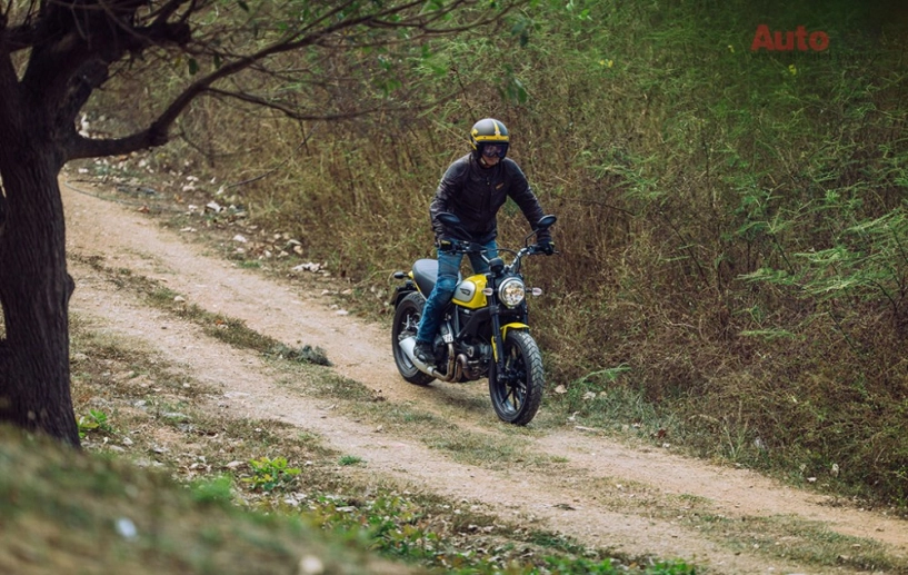 Trên yên ducati scrambler chinh phục những con đường trên đất thái - 10