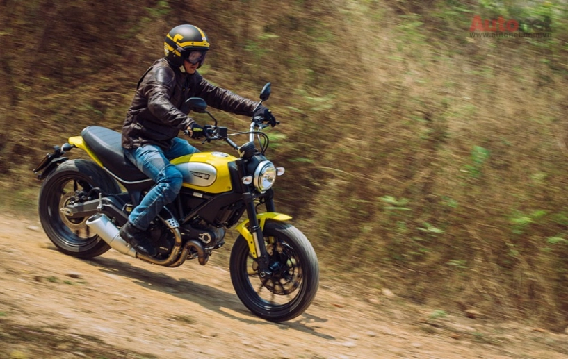 Trên yên ducati scrambler chinh phục những con đường trên đất thái - 11