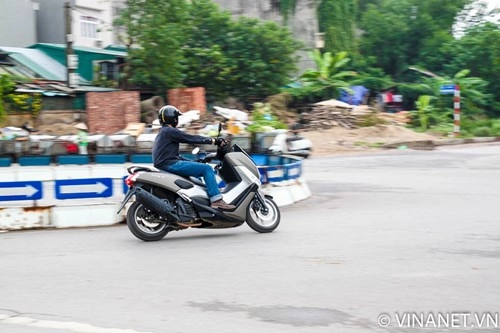 Trên yên yamaha nm-x một chiếc xe tay ga hoàn hảo - 15