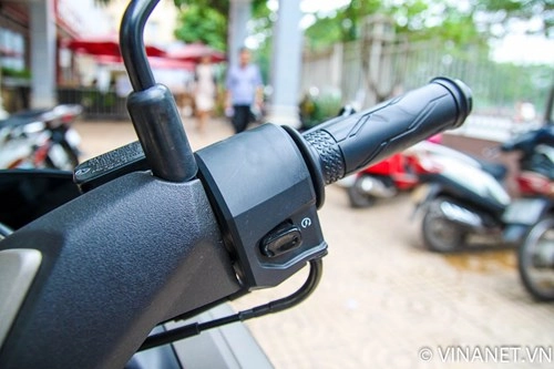 Trên yên yamaha nm-x một chiếc xe tay ga hoàn hảo - 18