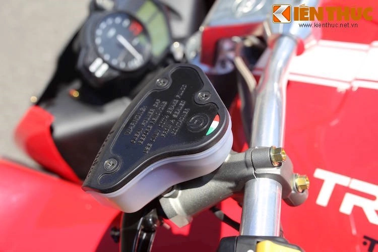 Triazuma siêu phẩm 3 bánh tiền tỉ được độ từ yamaha r1 - 7