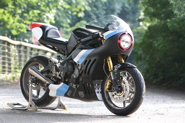 Triumph daytona 675 độ phong cách retro-gp - 2