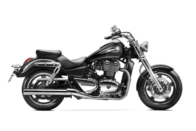 Triumph ra mắt 2 mẫu mới thunderbird commander và lt - 7