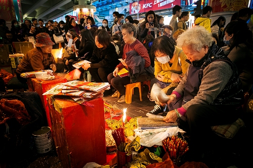 Tục đả hình nhân ở hong kong - 2