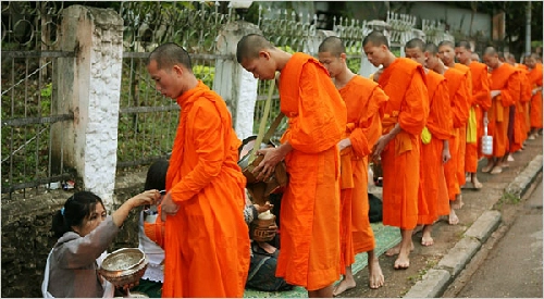 Về cố đô luang prabang để du xuân - 1