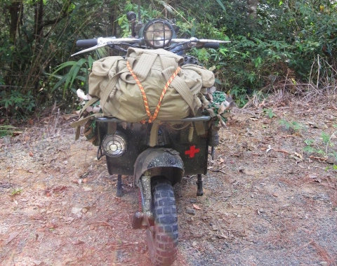 Vespa cổ phong cách nhà binh tại sài gòn - 6