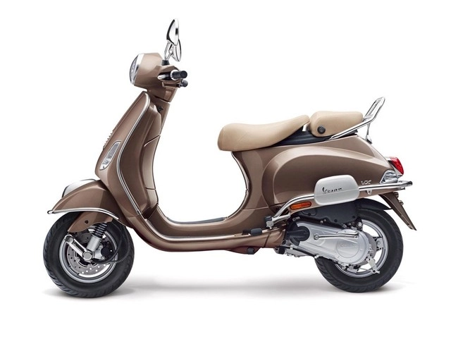 Vespa elegante giá 27 triệu đồng - 4