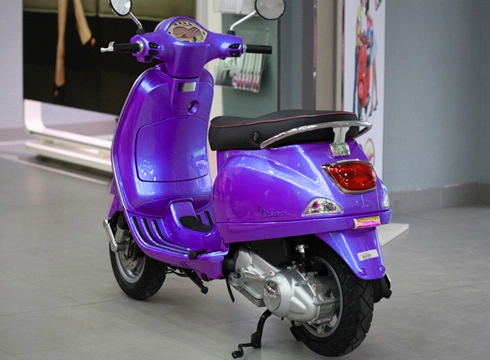 Vespa lx với màu sắc đẹp lung linh - 2