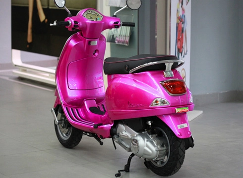 Vespa lx với màu sắc đẹp lung linh - 3