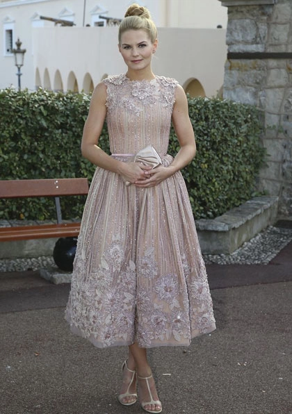 Victoria beckham angelina jolie mặc đẹp nhất tuần - 10