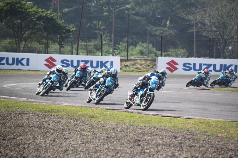 Vòng 2 giải đua xe gắn máy suzuki asian challenge tại đường đua sentul - indonesia - 1
