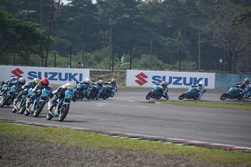 Vòng 2 giải đua xe gắn máy suzuki asian challenge tại đường đua sentul - indonesia - 3