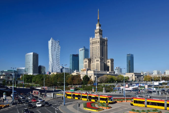 Warsaw thành phố vươn lên từ đống tro tàn - 4