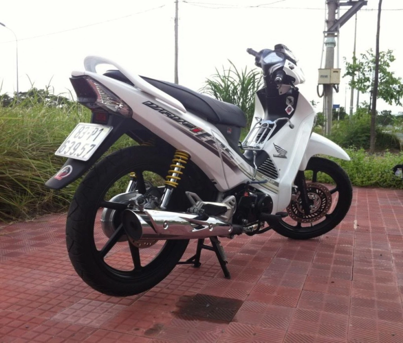 Wave 125i độ cực chất với màu trắng tinh khôi - 3