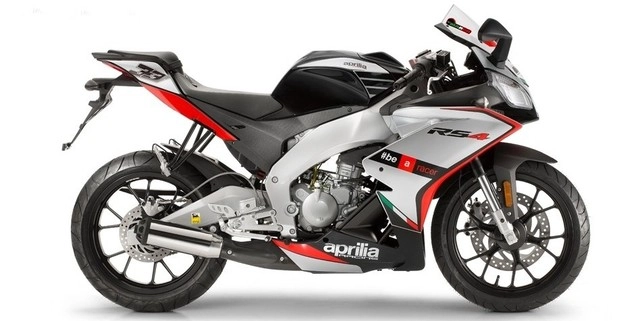 Xe 2 thì đẳng cấp chủa aprilia cho nam sinh đèo người yêu - 2