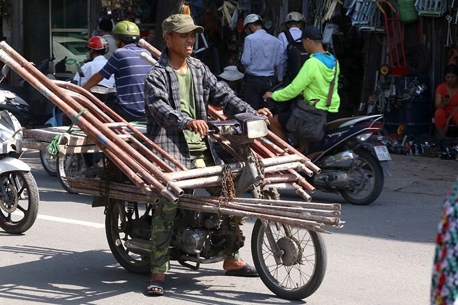 Xe cũ nát vẫn tung hoành càn quét trên mọi cung đường - 1